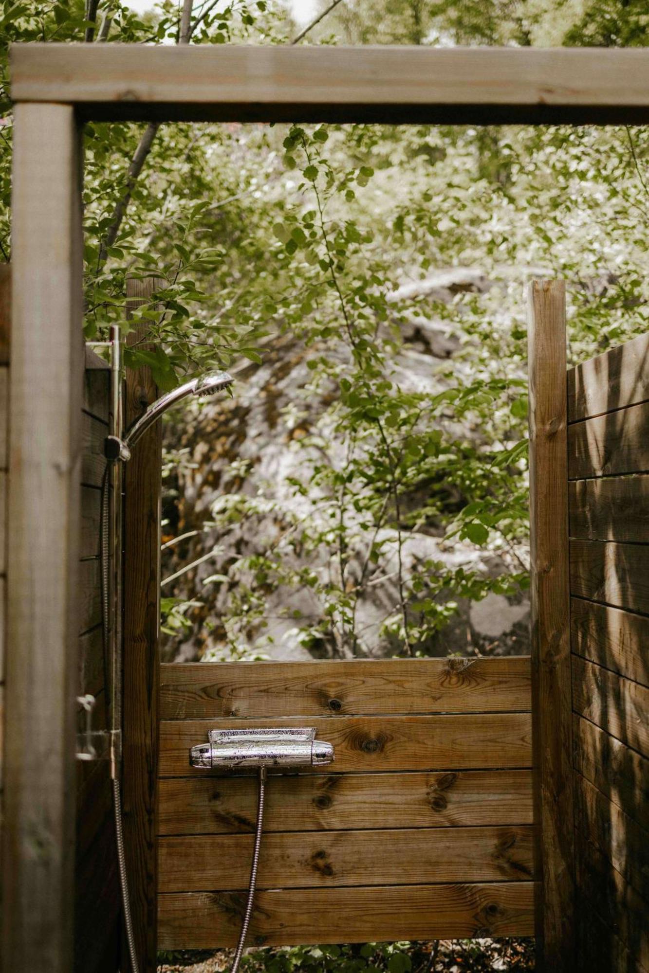 Falkeroed - Lyxig Glamping I Naturreservat Ink Frukost Grebbestad Εξωτερικό φωτογραφία